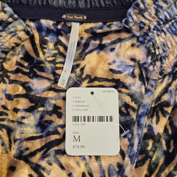 Free People Go Get Em Crushed Velvet Balloon Sleeve Blouse M Boho Artsy NWT - Picture 7 of 11